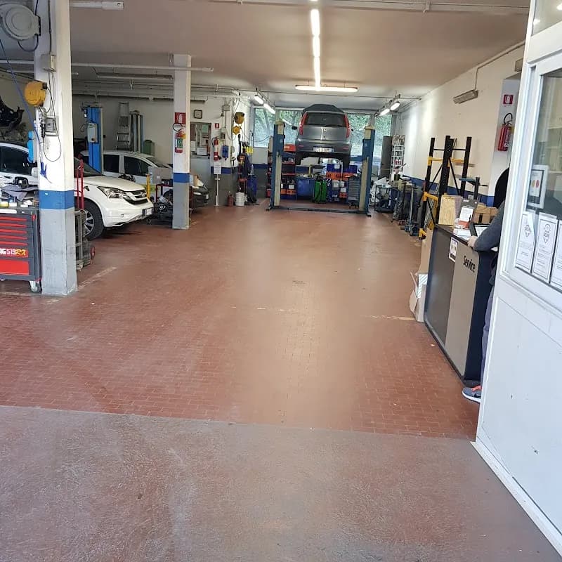 Autocarrozzeria Stella - Immagine 1