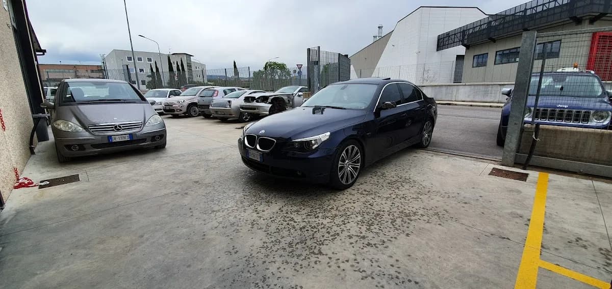 Autocarrozzeria Fioravanti Snc - Immagine 1