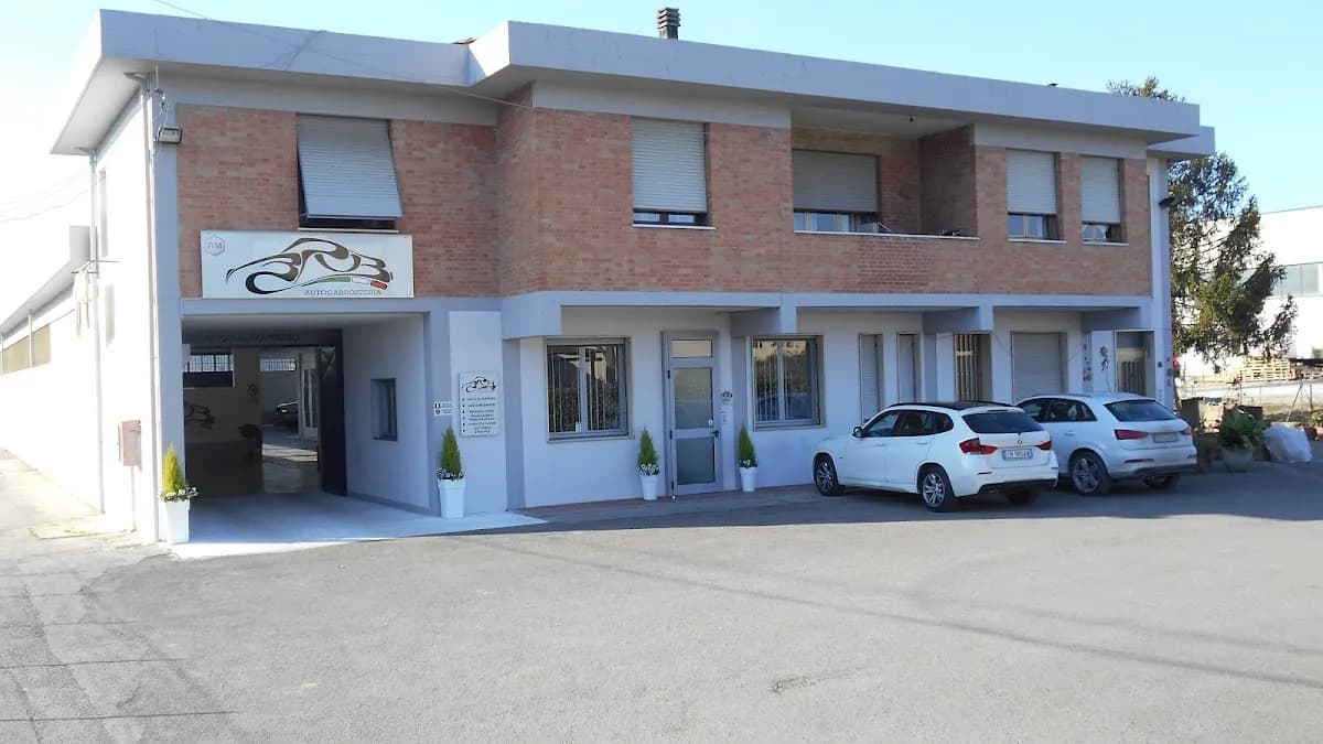 Autocarrozzeria BRB di Bernardoni Piero e C. Snc - Immagine 1