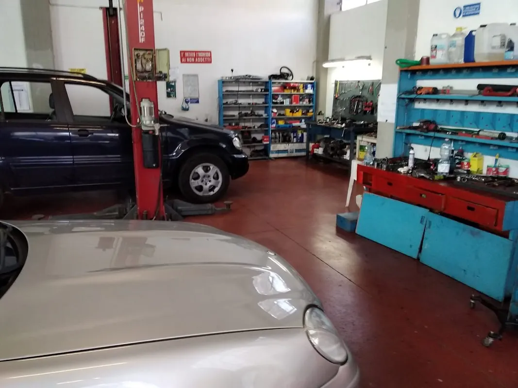 Autocarrozzeria De Filitto Snc - Immagine 1