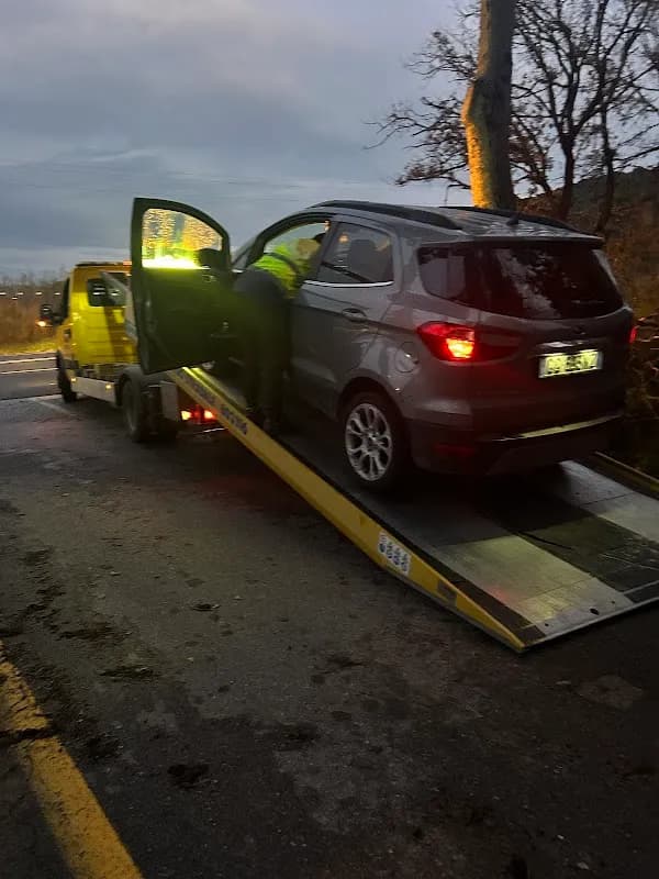 Autocarrozzeria Attina' - Immagine 1