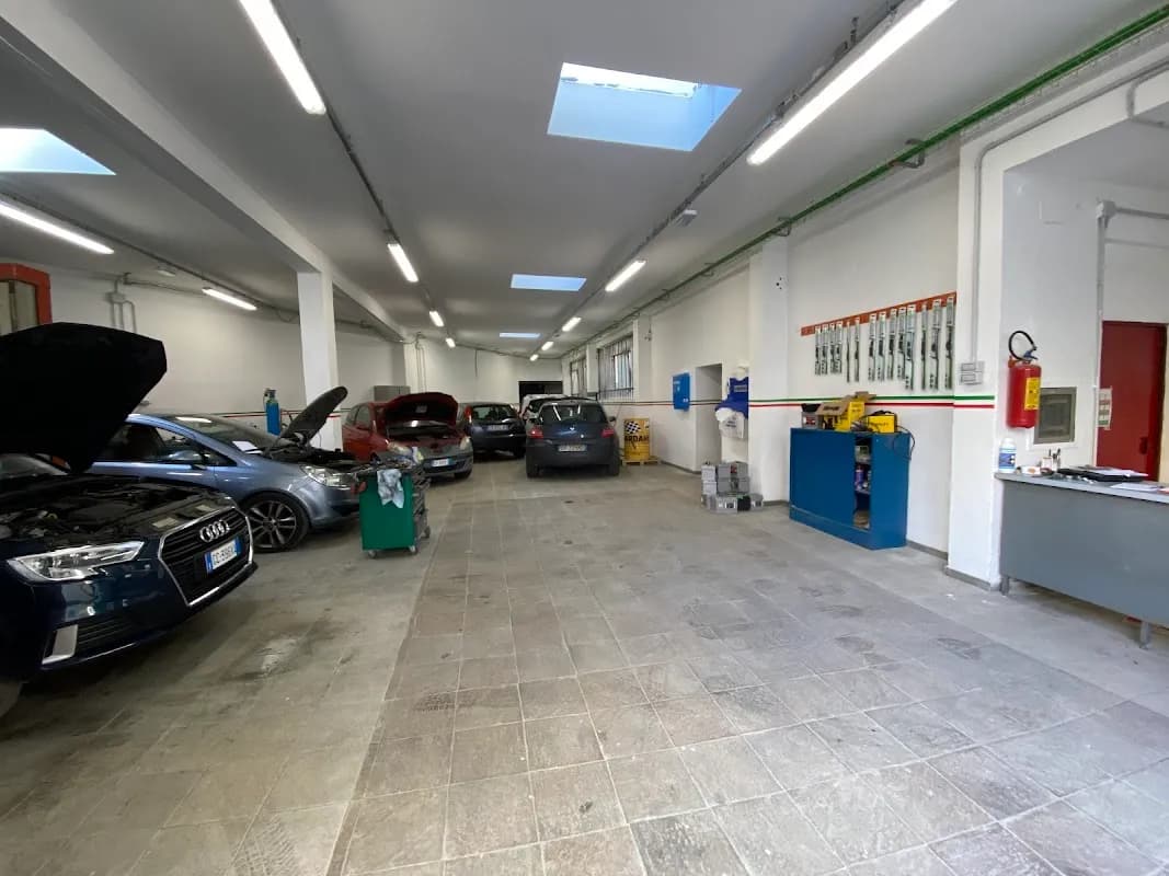 Autofficina Lami - Elettrauto Gommista GPL Metano - Immagine 1