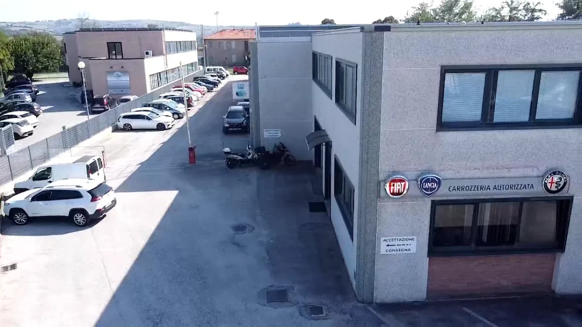 Carrozzeria Scarponi Fabio - Immagine 1