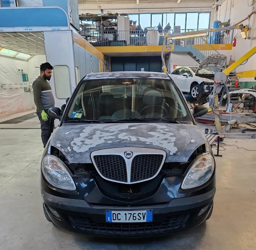 Autocarrozzeria Cocchi E Fontanili - Immagine 1