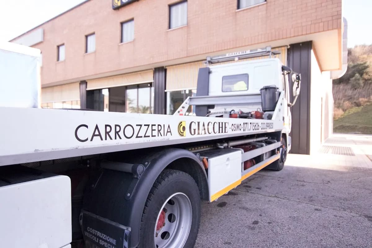 Autocarrozzeria Giacchè - Immagine 1