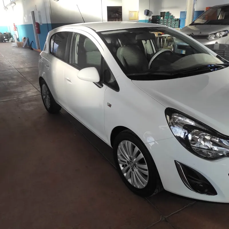 Autocarrozzeria Monzese - Immagine 1