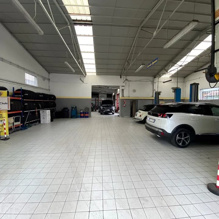 Autofficina Gommista M2 Service - Immagine 1