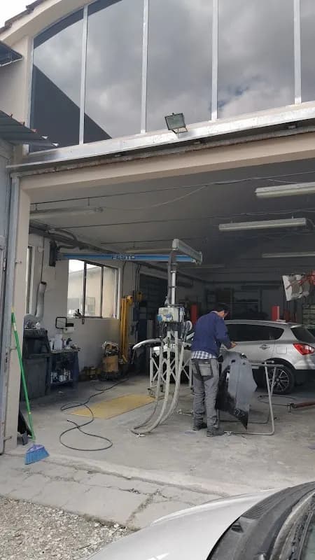 Autocarrozzeria Mencacci - Immagine 1