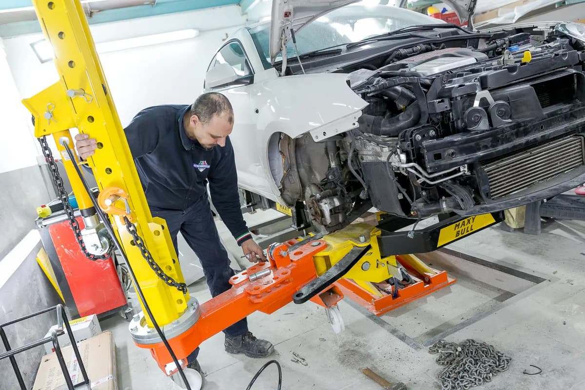 Autocarrozzeria Ennegi Di Nino Gaeta - Immagine 1