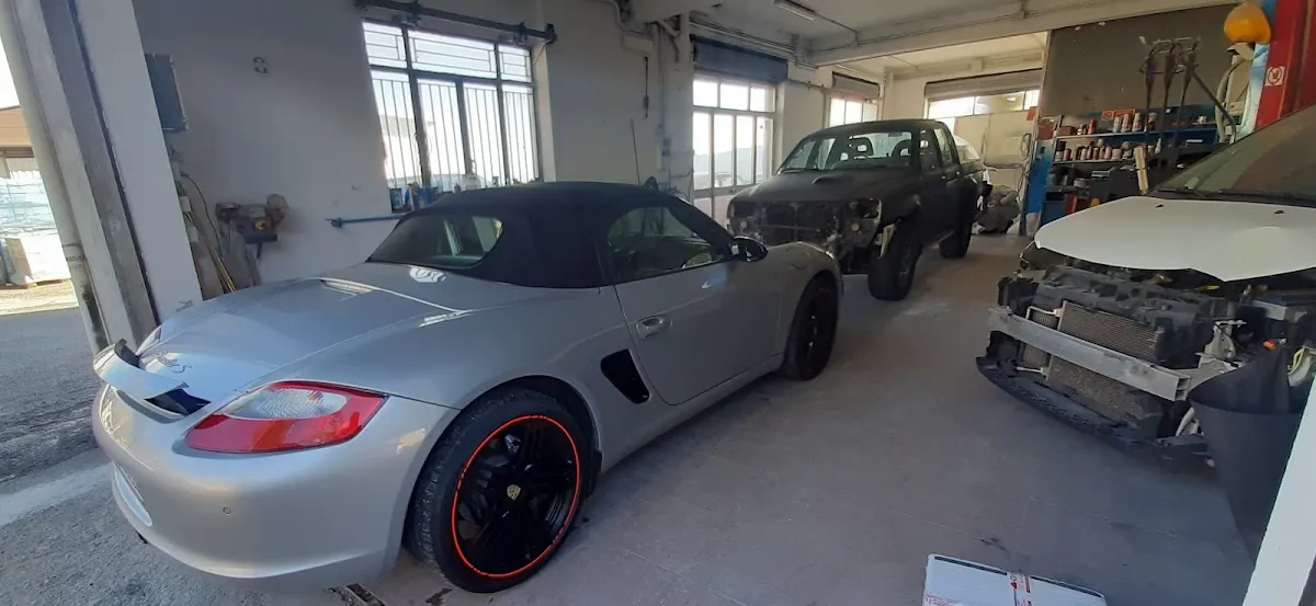 Autocarrozzeria Placidino - Immagine 1