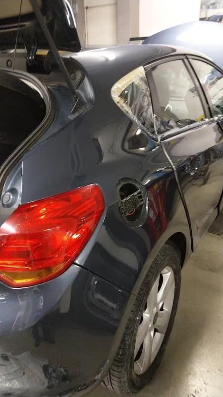 Autocarrozzeria Moderna Di De Martinis & C. Snc - Immagine 1