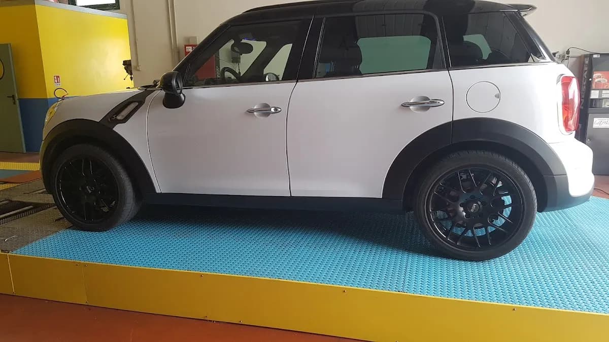 Autofficina Revisioni Deimichei Mauro - Immagine 1